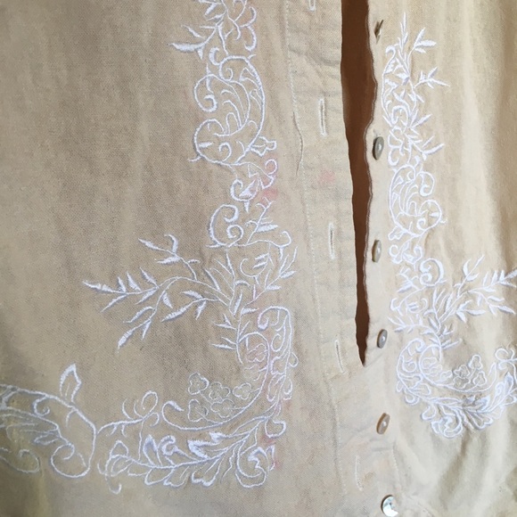 Embroidered Vest - Picture 2 of 2